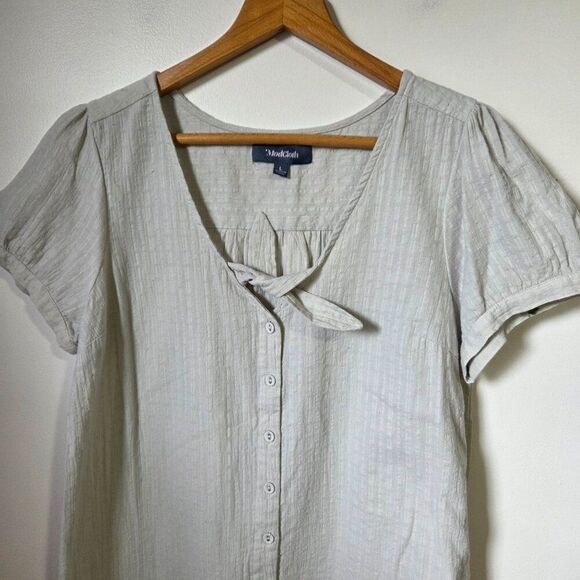 EUC MODCLOTH V NECK WITH SMALL BOW TIE BUTTONED BLOUSE TOP SIZE L - Picture 5 of 16